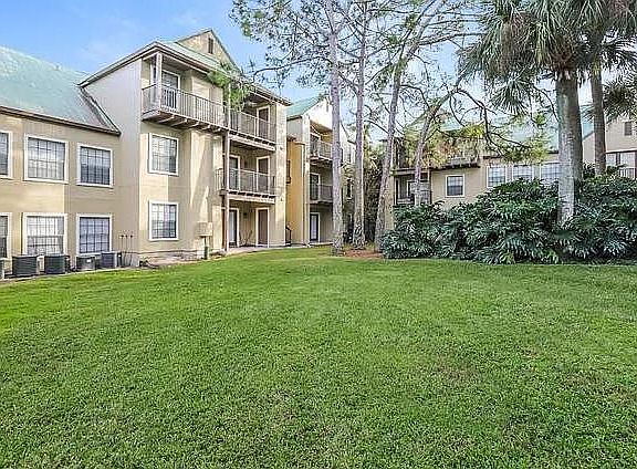 2nd image of 232 Afton Sq Unit 205