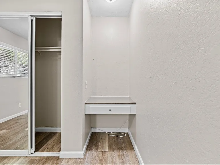 The Dalton Apartments — Photo 10