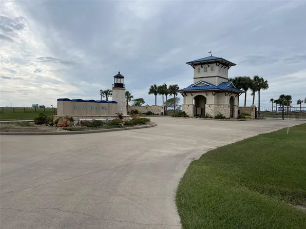 3000 Palacios Bay Bay, Palacios, TX 77465