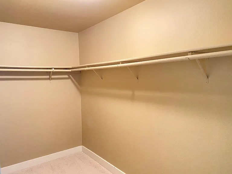 16517 Currie Rd SE #B-206 — Photo 6