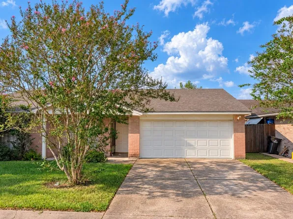 10550 Towneview Dr, Sugar Land, TX 77498