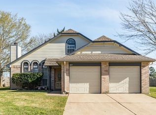 100 Trail Ride Rd, Angleton, TX 77515