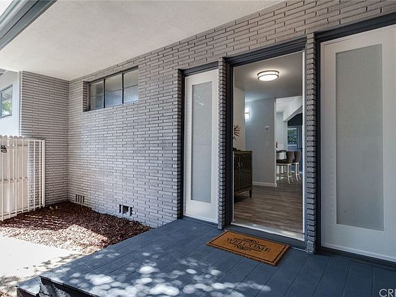 4th image of 5223 Canoga Ave