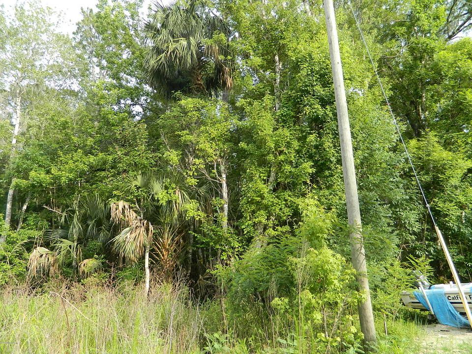 2nd image of 220 Fort Gates Ferry Rd
