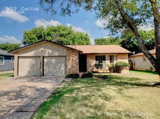 902 Cactus Dr, Round Rock, TX 78681