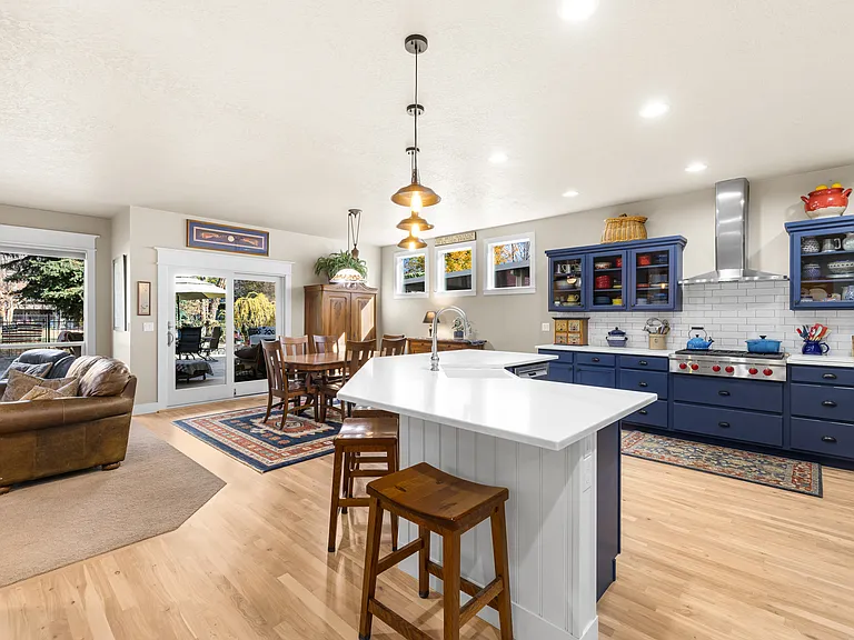 836 W Colbert St — Photo 3