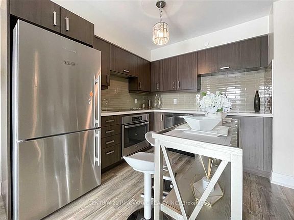 4th image of 18 Uptown Dr #718