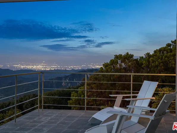 475 Stunt Rd, Calabasas, CA 91302