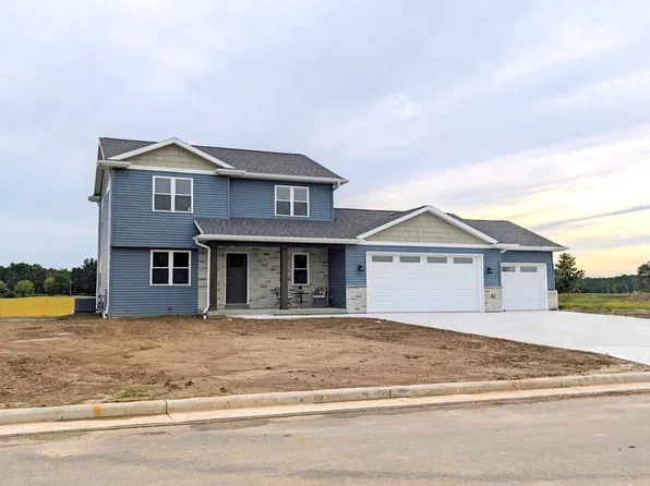 471 Rustic Ridge Dr, Brillion, WI 54110