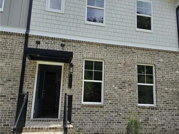 1302 Ainsworth Aly, Buford, GA 30518