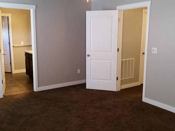 4th image of 2704 W Cottonwood Dr