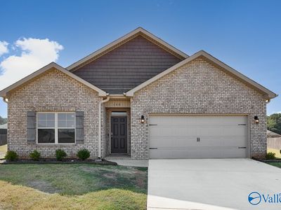 140 Sunlit Grove Dr, Harvest, AL, 35749