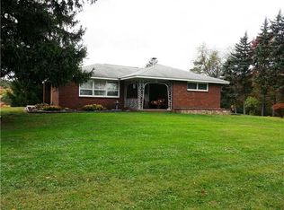 112 Lucas Ln, Mars, PA 16046