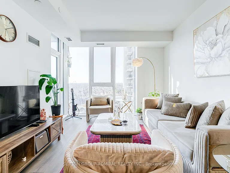 20 Gatineau Dr #1010 — Photo 9