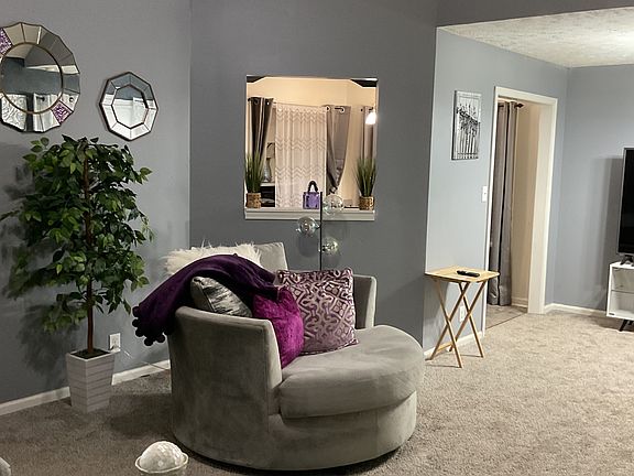 5th image of 1640 Broad Cir