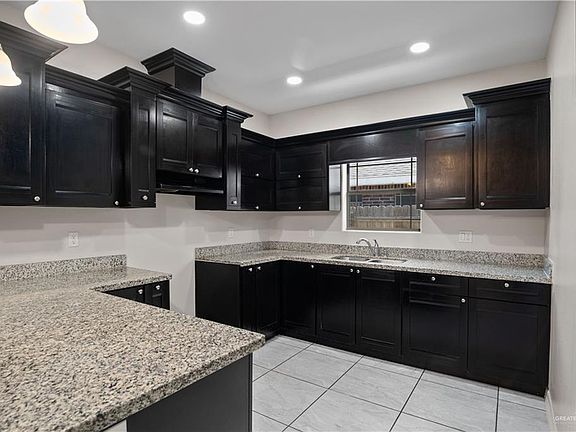 5th image of 4214 Pedernal St