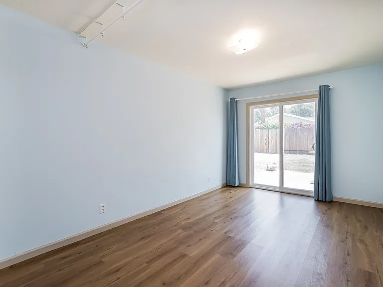 6500 Lockhurst Dr — Photo 12
