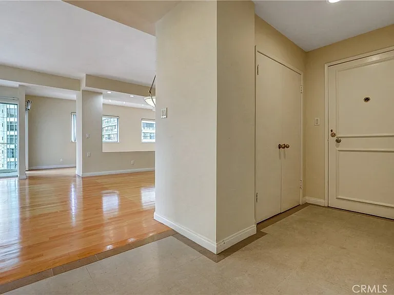 10787 Wilshire Blvd #802 — Photo 5