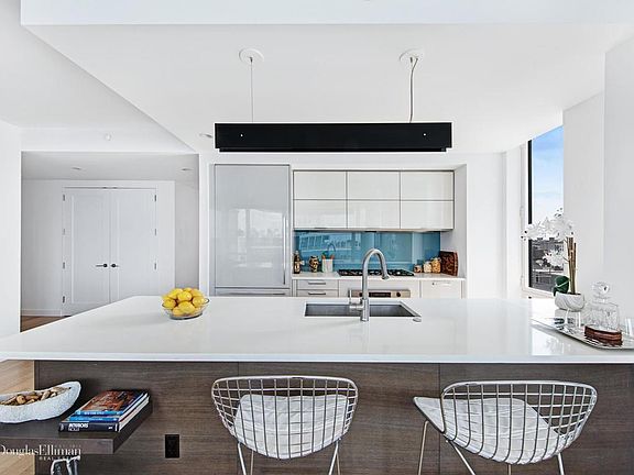 3rd image of 34 N 7th St #10B