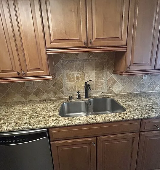 1818 Pelham Ave #103 — Photo 28