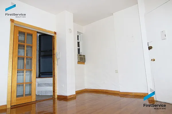 Rented by FirstService Realty (legacy) | media 20