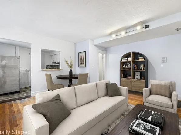 100 Lanark Rd APT 8, Brighton, MA 02135