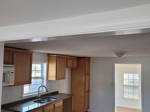 2nd image of 306 Park Ln