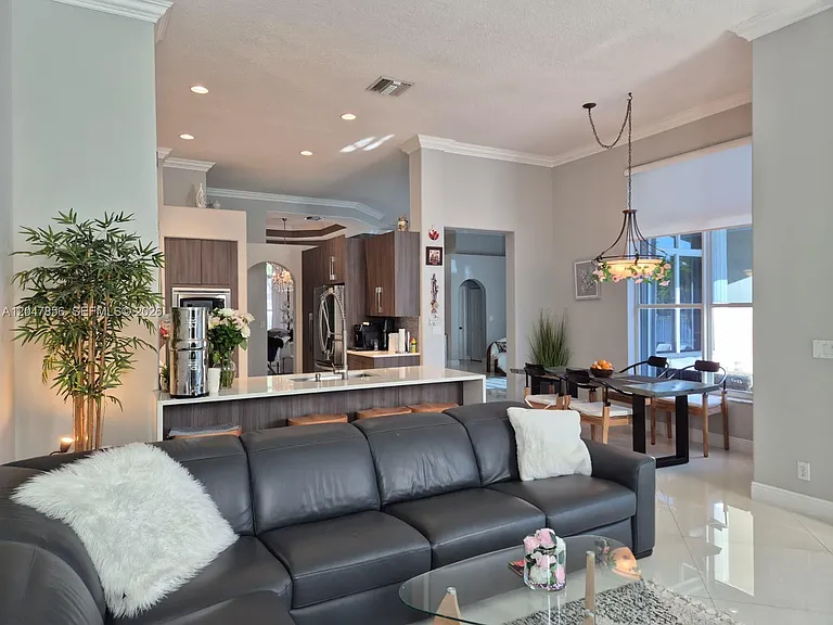 3960 Osprey Ct — Photo 9