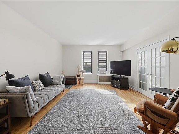 3rd image of 43 Calton Road #4A