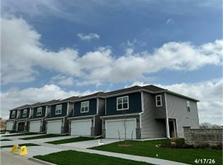 566 N Kimberlite St, Tiffin, IA 52340