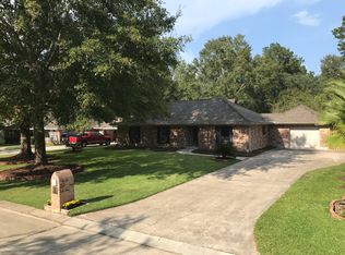 110 Oak Leaf Dr, Slidell, LA 70461
