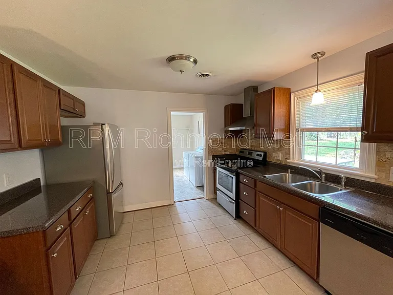3600 Ghent Dr — Photo 20