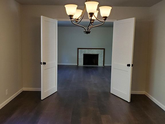 5th image of 3592 Arbutus Ave