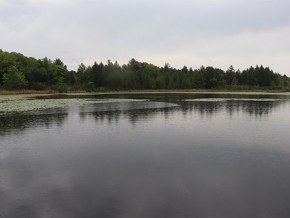 3rd image of N5642 8th Dr