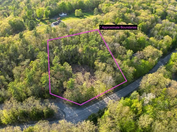 7 Double Diamond Drive, Grantham, NH 03753