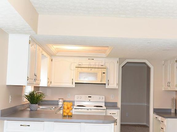 5th image of 7791 Pembrook Dr