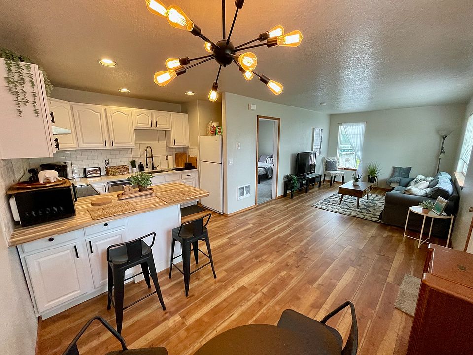 1728 SE Clatsop St UNIT B, Portland, OR 97202 Zillow