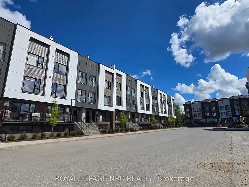 16 Melbourne Ave #305B