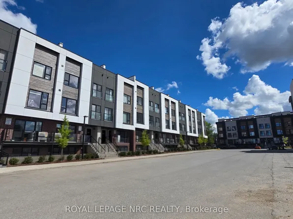 16 Melbourne Ave, Saint Catharines, ON