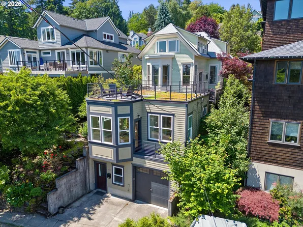 7608 S Hood Ave, Portland, OR 97219