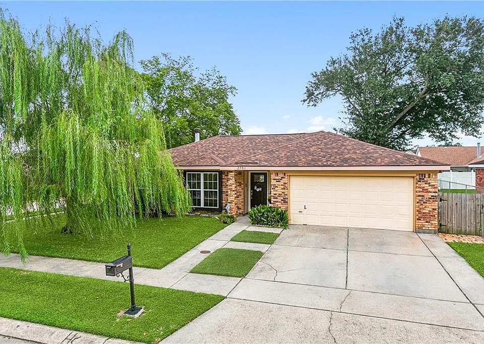 1st image of 2701 Oak Forest Blvd
