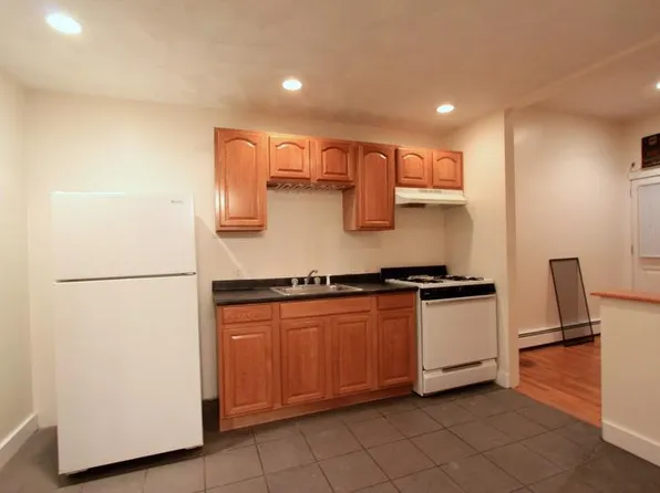302A Highland Ave, Somerville, MA
