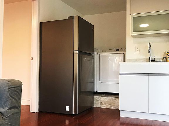4th image of 3902 W Swann Ave #B