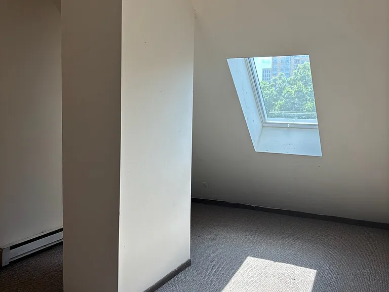 319 N Pinckney St #2 — Photo 26