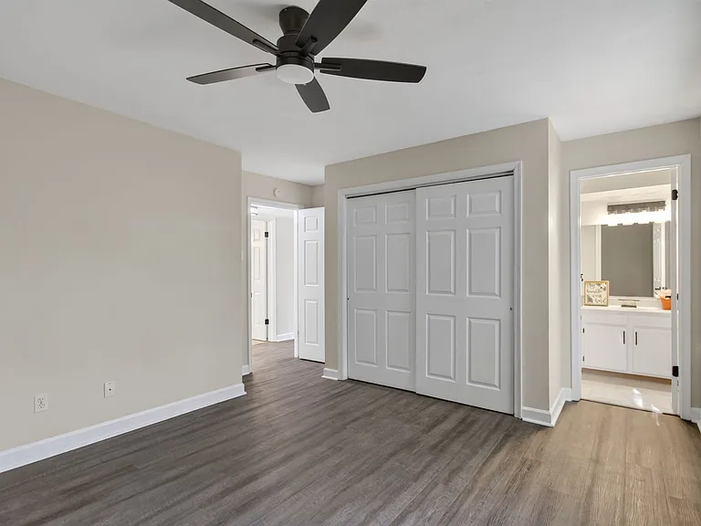1040 Spotswood Ave — Photo 15