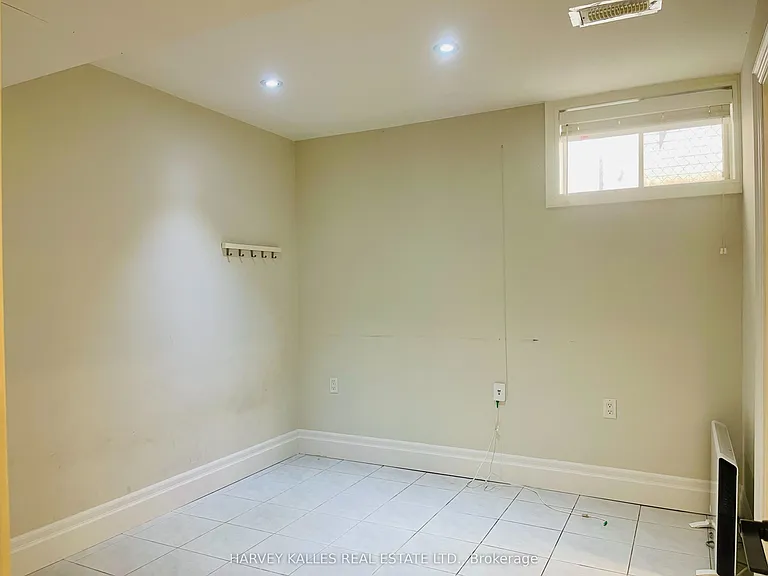 16 Rustic Rd #LOWER — Photo 17