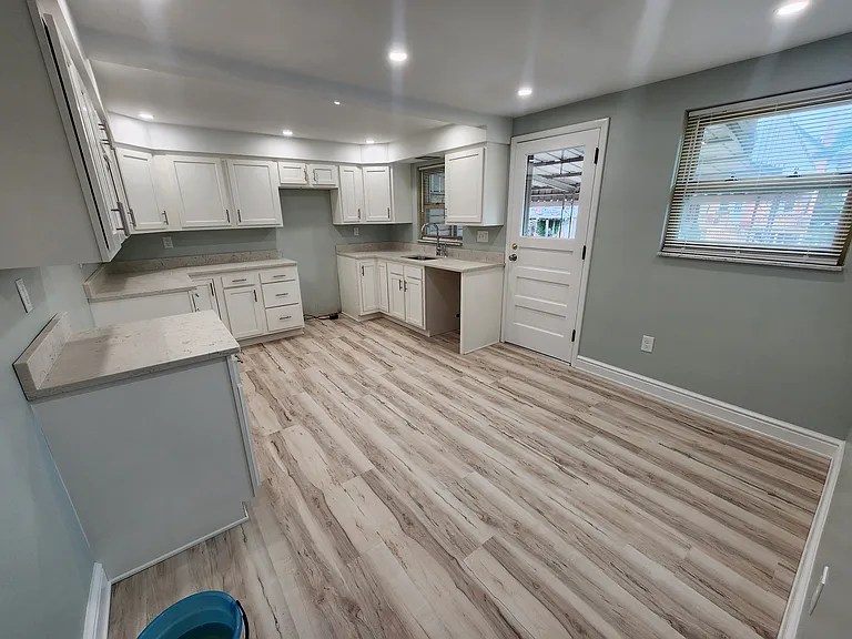 36 Fordham Ave — Photo 6