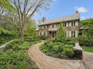 24 Cove Hollow Farm Rd, East Hampton, NY 11937