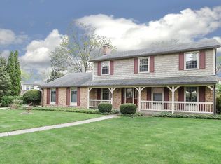 527 E Mill Valley Rd, Palatine, IL 60074