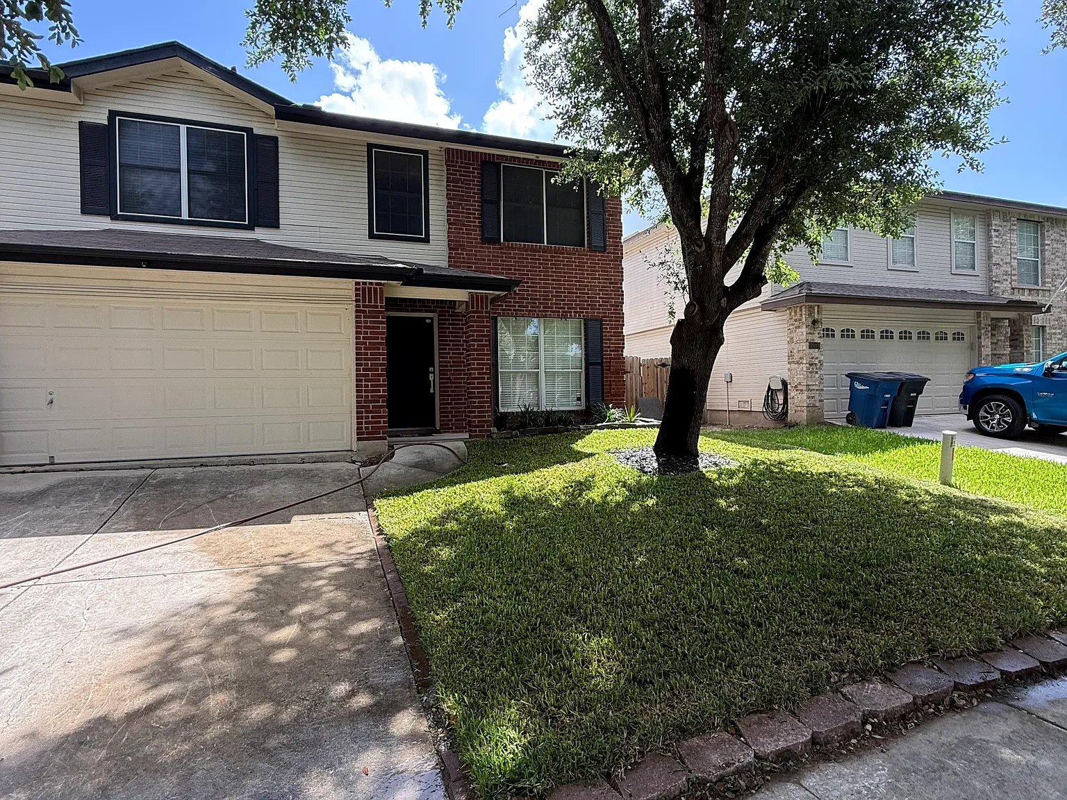 3 bed, 2.5 bath, 2085 sqft, $1,845 — Photo 1